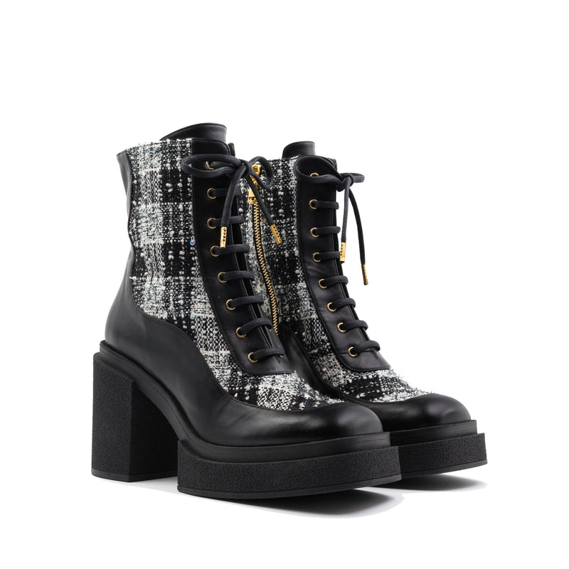 LOLA&LO chic-military boot made in a combination of check fabric and calf leather